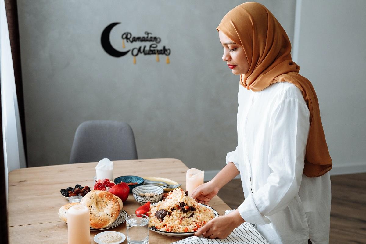 Makanan yang Sering Dikonsumsi Waktu Ramadhan tapi Mengandung Garam Tinggi